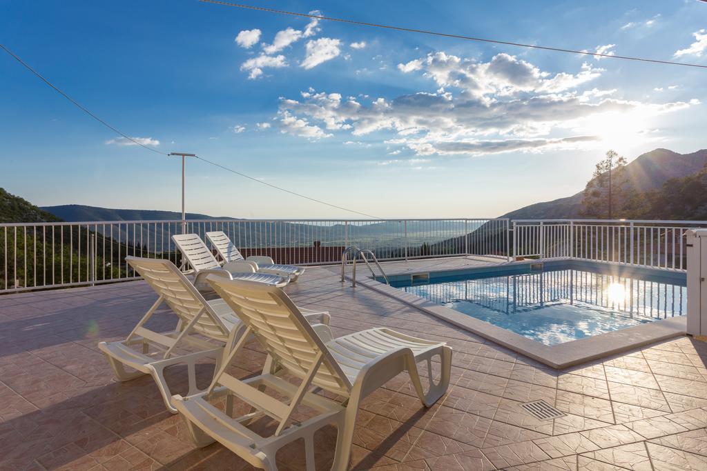 Holiday Home Urlovic Gruda Екстер'єр фото