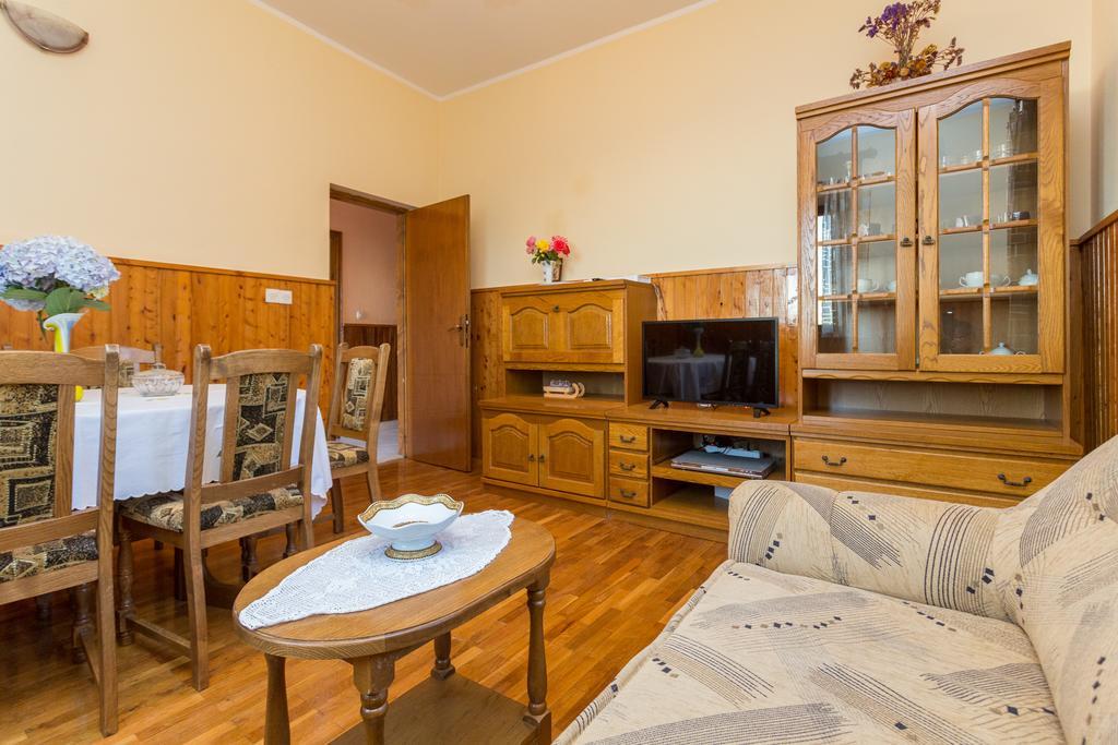 Holiday Home Urlovic Gruda Екстер'єр фото
